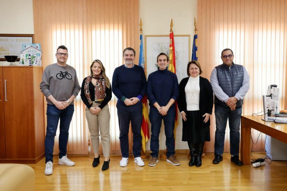 El Ayuntamiento de l'Alfàs y Jovempa Marina Baixa buscan nuevas vías de colaboración