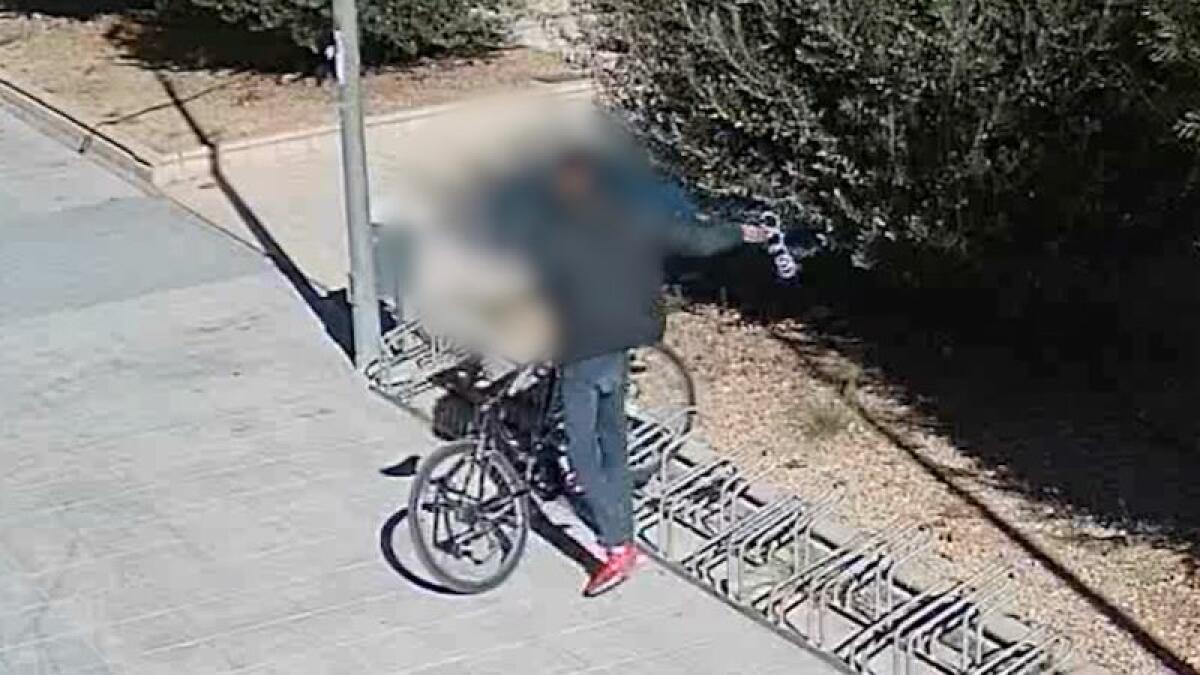 La Guardia Civil detiene al autor del robo de bicicletas y patinetes eléctricos en San Juan de Alicante 