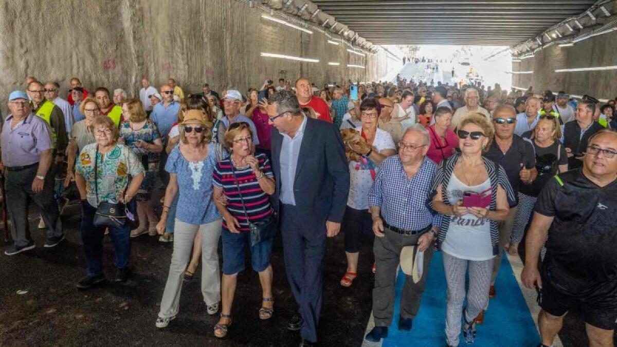 Benidorm abre al tráfico el paso subterráneo de la avenida Beniardá 