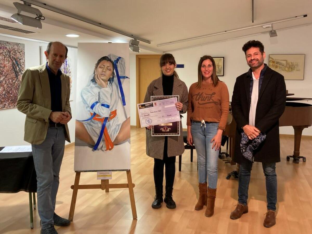 Paula García gana el “X Certamen de Pintura contra la Violencia de Género”