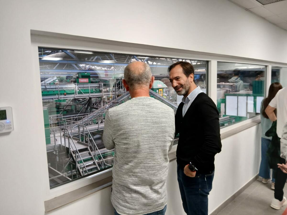 Un centenar de alumnos de El Campello participan en una sesión especial de educación ambiental del Consorci Mare 