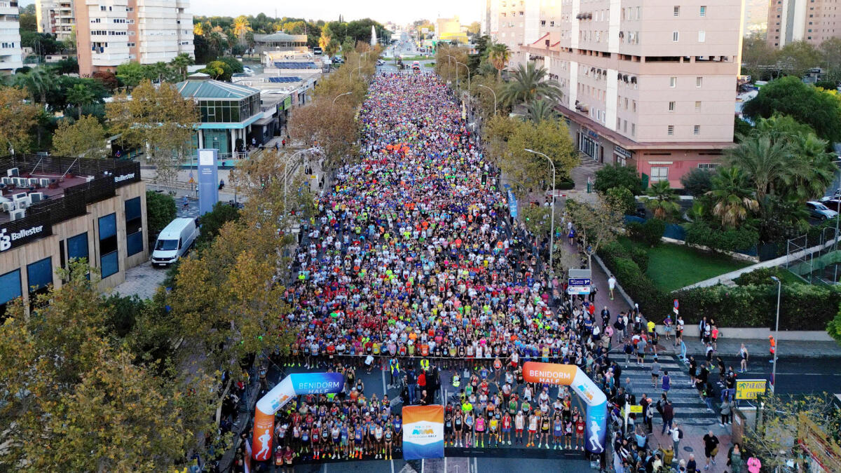 La Benidorm Half 2024 bate su récord de participación y convierte la ciudad en una fiesta del deporte