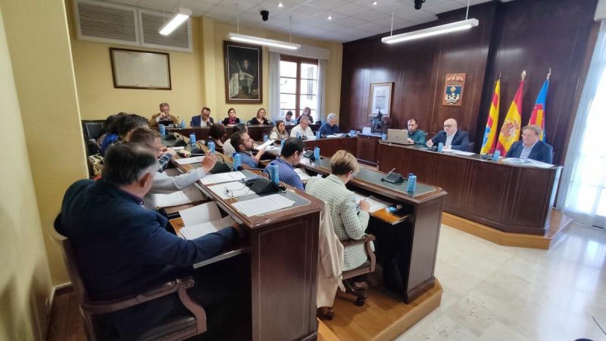 El Pleno de la Vila Joiosa solicita a FGV la cesión del antiguo apeadero de la Creueta al Ayuntamiento para su destino a viales