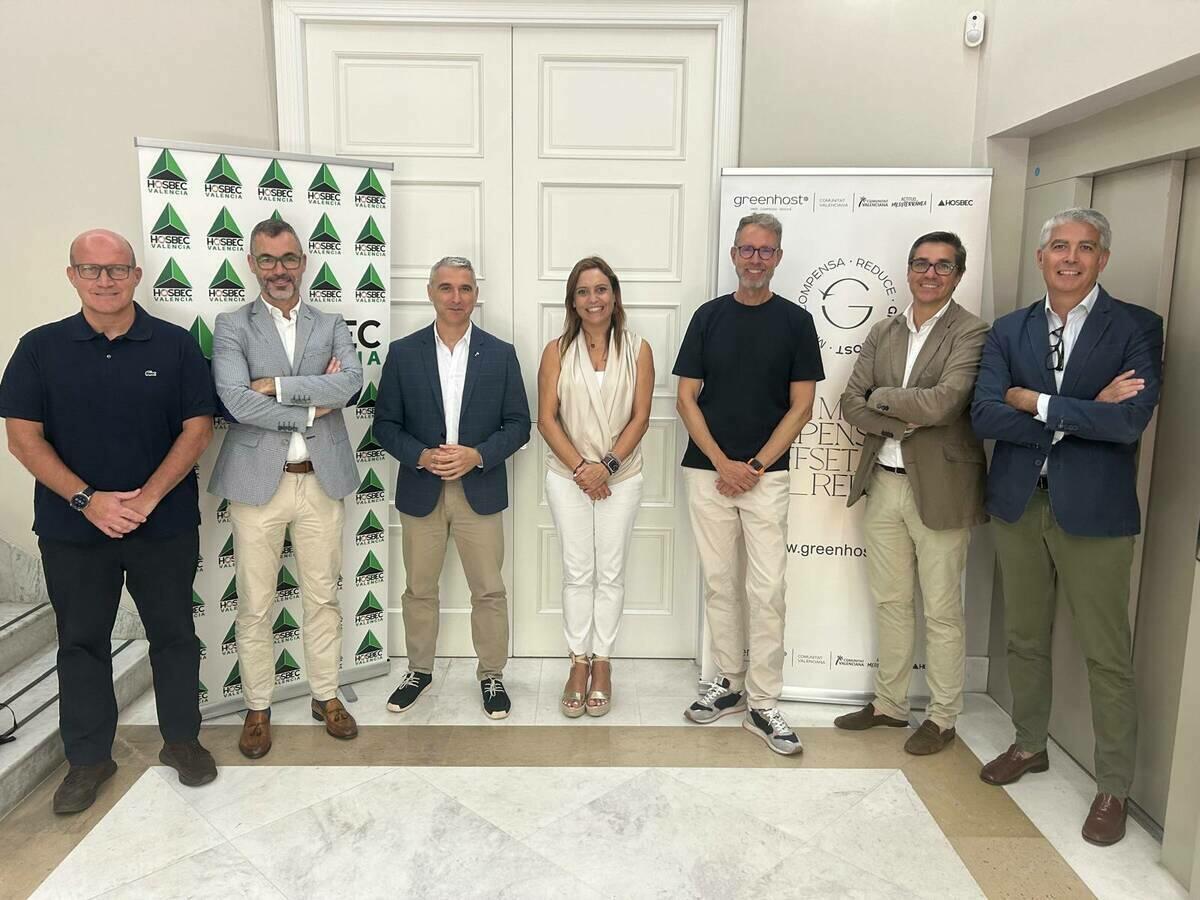 El sector hotelero de la Comunitat Valenciana pionero en favorecer la compensación de la huella de carbono de los turistas.