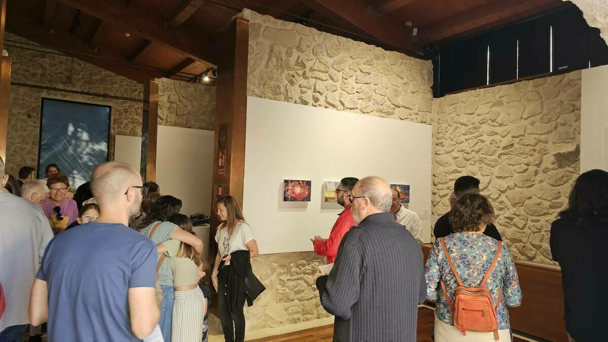 Pintura y música se fusionan en la nueva exposición del artista valenciano Iván Albalate Gauchía