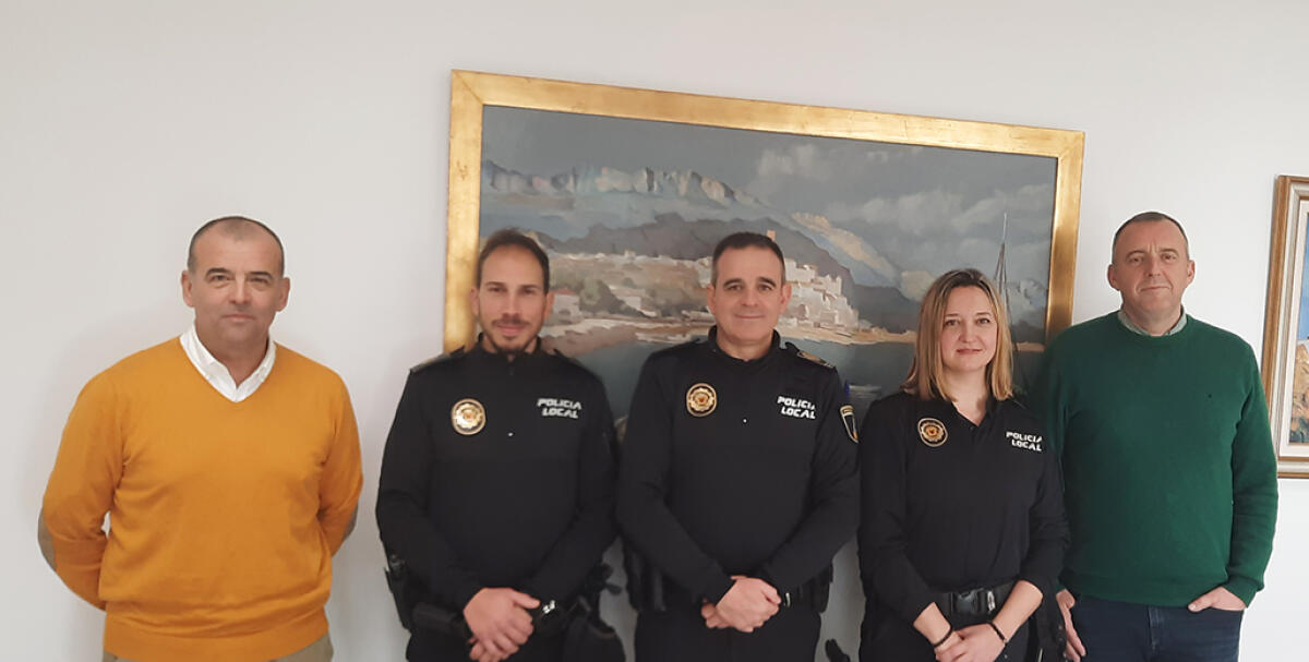 Ayuntamiento y Guardia Civil reconocen la actuación de dos agentes de la Policía Local de Altea