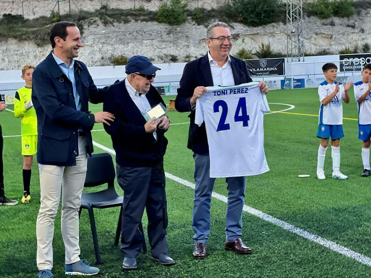 La Diputación inaugura el nuevo césped artificial del campo de fútbol municipal ‘La Costa’ de Benissa 
