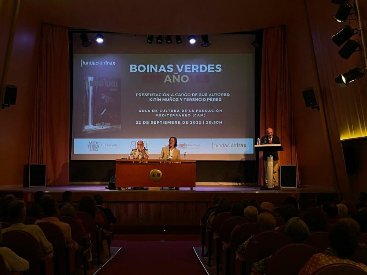 Concurrida presentación en Benidorm del libro “Boinas verdes españoles”