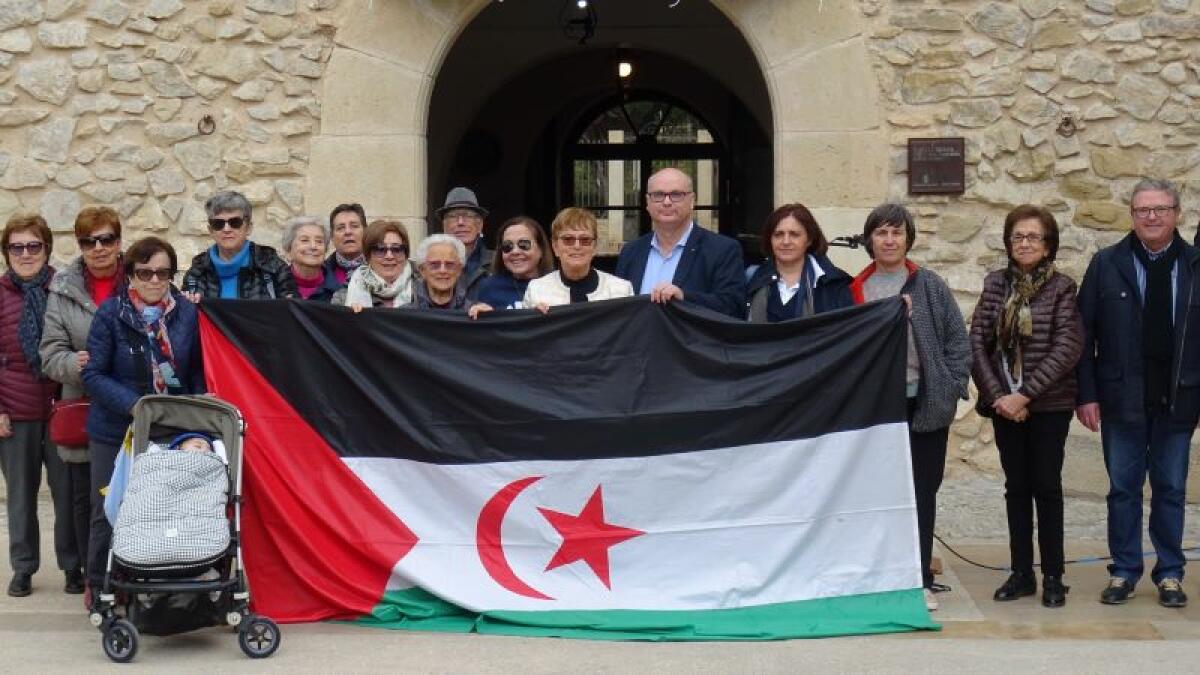 El Ayuntamiento de la Vila Joiosa se solidariza con el pueblo saharaui colgando su bandera en la Casa-Museu de la Barbera