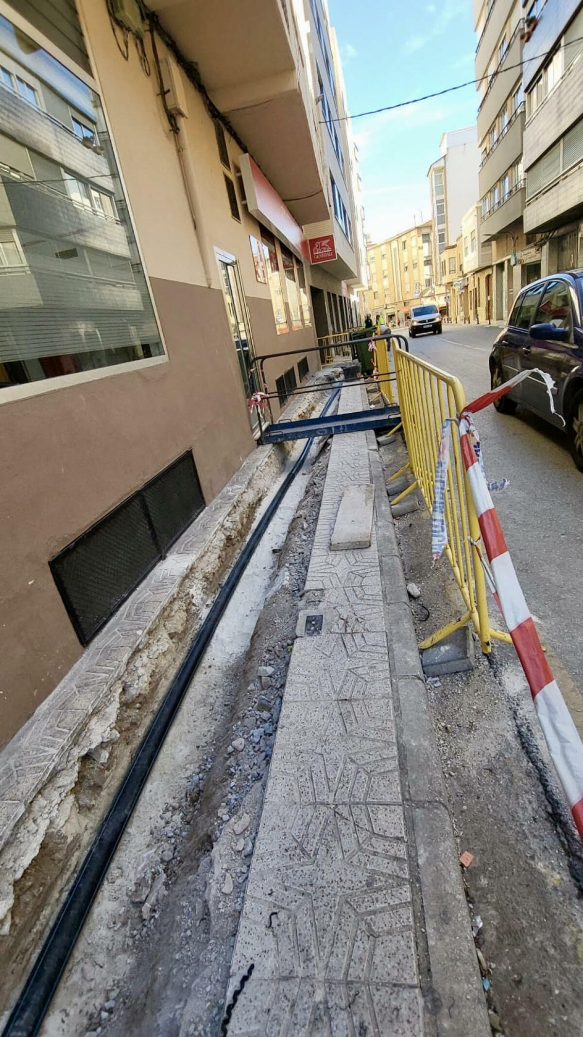 Callosa d’en Sarrià repara y mejora la conducción general de agua en una de sus calles más céntricas  