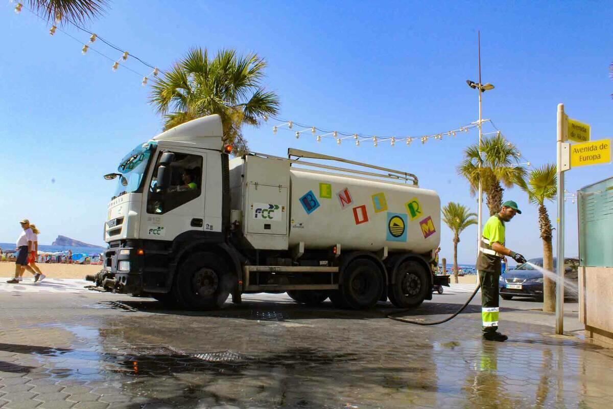 Benidorm aprueba la redacción del Plan Director de Agua Regenerada para generalizar su uso en espacios públicos y privados