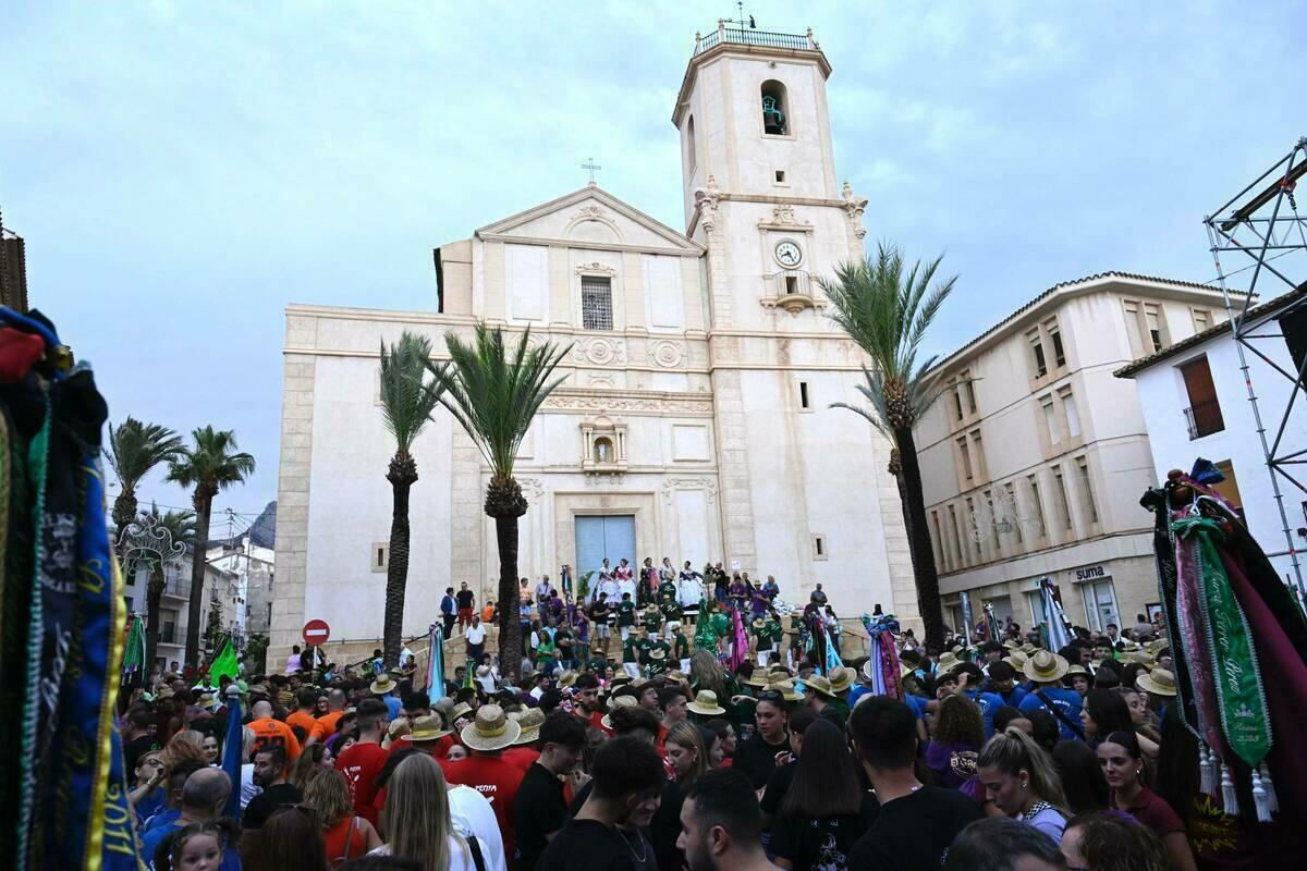 “L’Entrà de Penyes” puso el punto de partida a les “Festes d’Agost” 2024