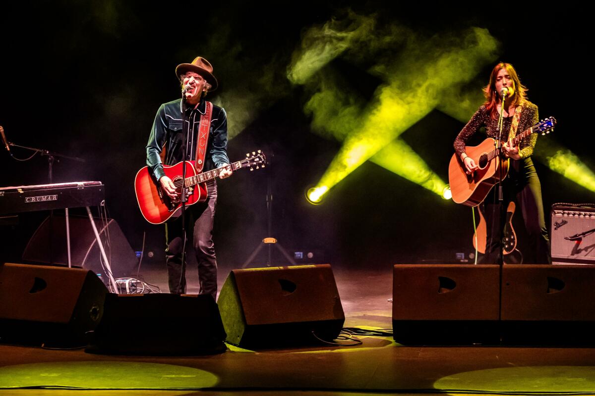 Las grandes canciones de Mikel Erentxun sonaron en l’Auditori