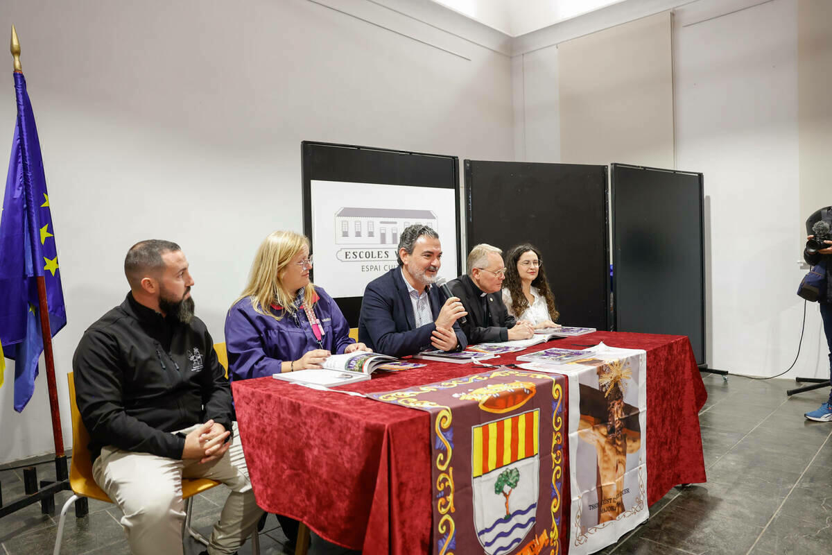 Ya está en la calle el Libro de las Fiestas del Jubileo de l’Alfàs 2023