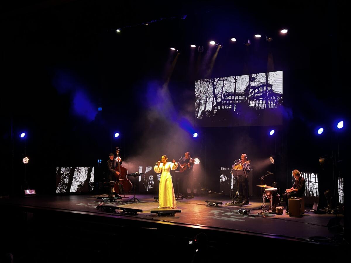 El “Homenaje a María Dolores Pradera” con Nuria Fergó se estrenó en La Nucía