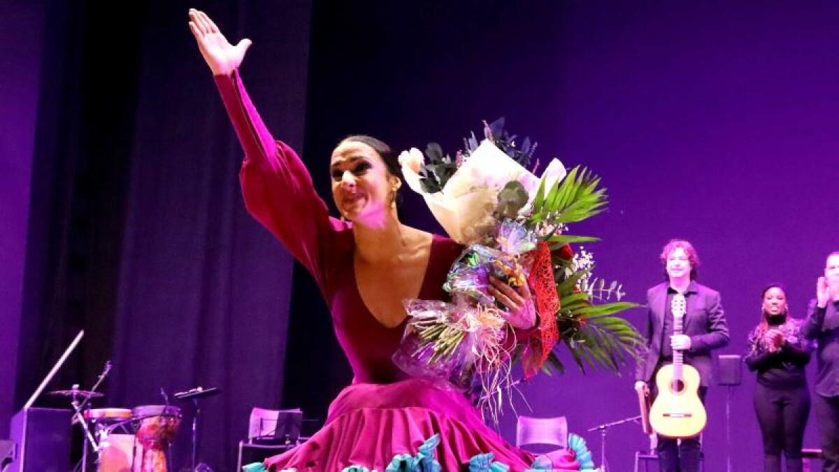 Ana Agraz y su espectáculo ‘Sinestesia’ llenan el auditorio del centro cultural