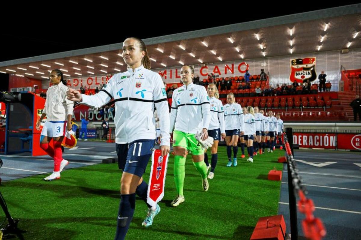 Francia gana 1-2 a Noruega en el Estadi Olímpic de La Nucía