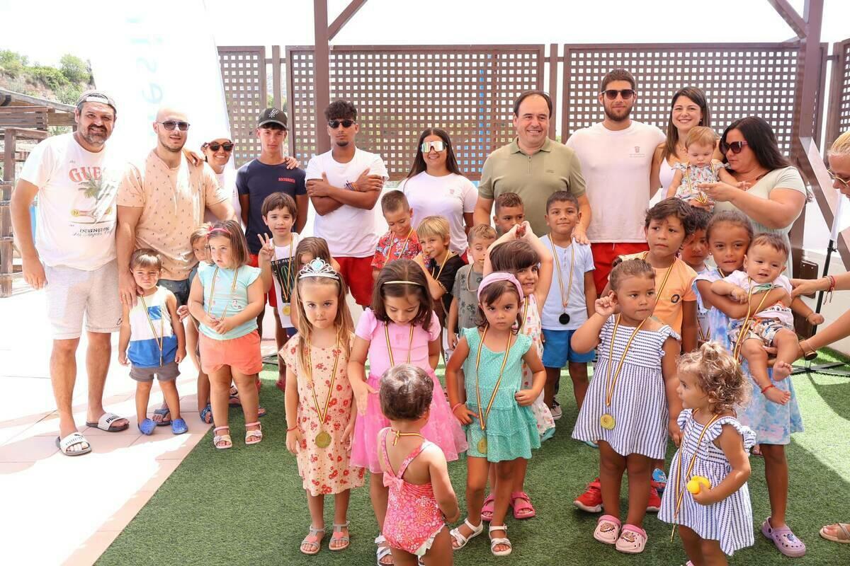 FINALIZAN LOS CURSOS MUNICIPALES DE NATACIÓN Y EL CAMPUS DE VERANO DEL C.F.UNIÓ ESPORTIVA FINESTRAT