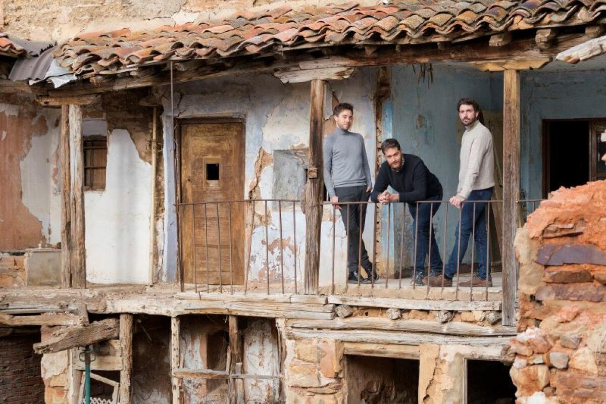 Tres jóvenes al rescate de la arquitectura rural española