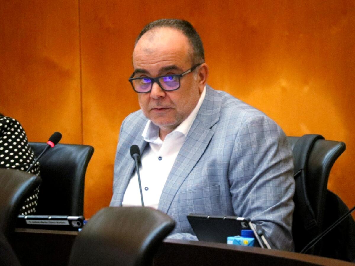 Charco: “El alcalde ha realizado unas declaraciones patéticas para excusarse de la chapuza del nuevo contrato de basura que ha tumbado el TACRC”