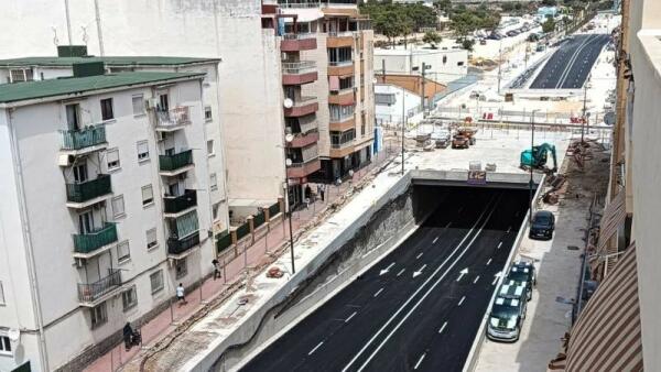 Benidorm abre la avenida Beniardá a los vehículos de emergencia ante la inminencia de la apertura total de la vía  