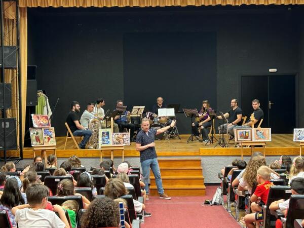 300 alumnos participaron en “Un dia al Museu” de la Unió Musical La Nucía 