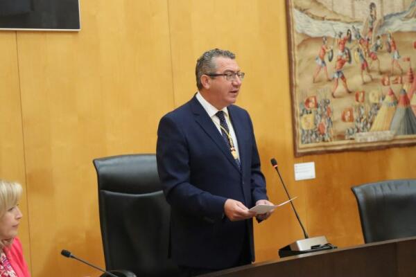 Toni Pérez reelegido alcalde de Benidorm por mayoría absoluta 