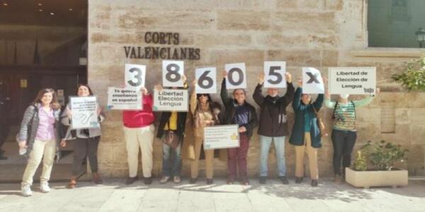 La Proposición de Ley de Libertad de Elección de Lengua de Hablamos Español en las Cortes Valencianas reanuda su camino hacia el Plenario. 