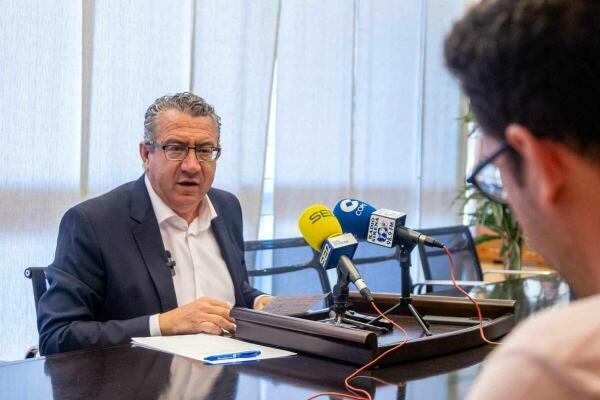 Benidorm incorpora al presupuesto 10,8 millones de euros del ahorro de 2023 que destinará en su mayoría a gasto social y a dinamizar la economía