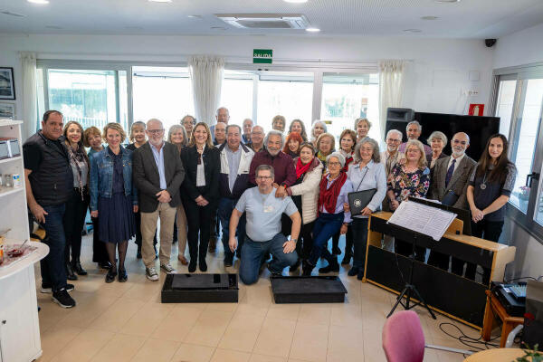 El Club Noruego Costa Blanca dona 1.000 euros a la Asociación Voluntariado Social de l’Alfàs del Pi