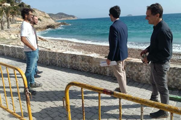 Empiezan las obras de reparación del paseo marítimo de la playa del Tío Roig en Villajoyosa