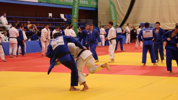 350 judokas de 47 países se concentran en Benidorm para preparar su cita en los Juegos Olímpicos de París 