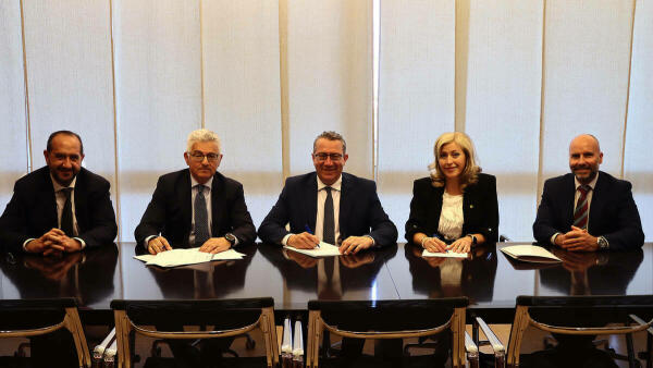 Benidorm y AECOC firman un acuerdo para impulsar un nuevo modelo de distribución urbana de mercancías eficiente y sostenible