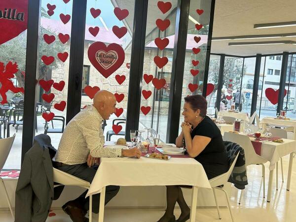 14 parejas participaron en “La Casilla Dates” por San Valentín
