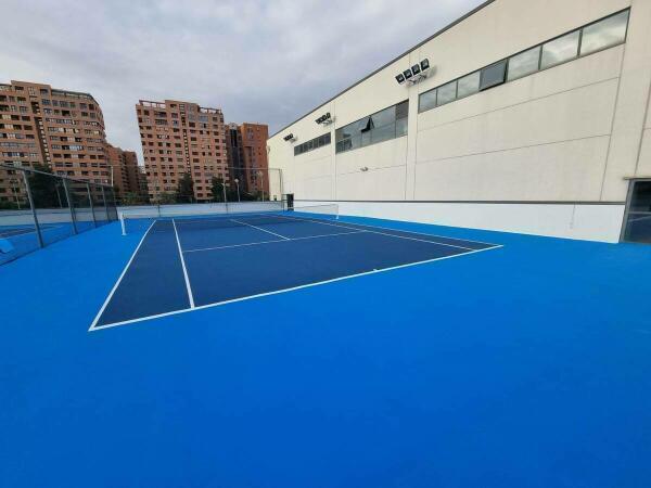 El Poliesportiu Benimaclet renova les seues pistes de tenis amb una inversió municipal de 46.585 euros