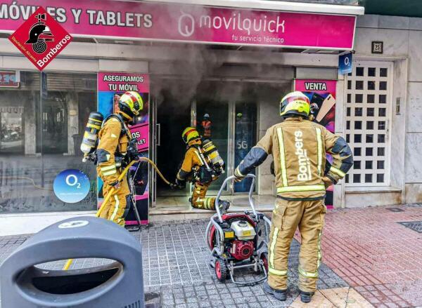 INCENDIO EN ESTABLECIMIENTO EN BENIDORM