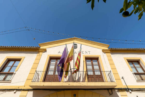 Un juez da seis meses al Ayuntamiento de Alfaz del Pi para aplicar la mejora a sus funcionarios