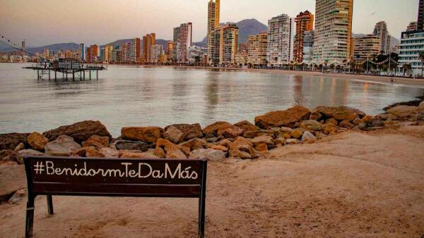 Benidorm prepara las bases de una nueva campaña de bonos consumo y más ayudas a familias y hogares 