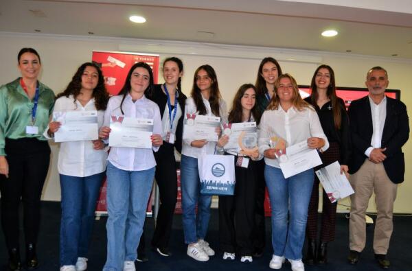 El Colegio Arenas Atlántico de Canarias gana el III Torneo de Debate ‘Lope de Vega’ 
