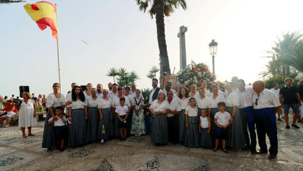 Benidorm ofrenda a la Virgen del Carmen y rinde homenaje a los Caídos en la Mar
