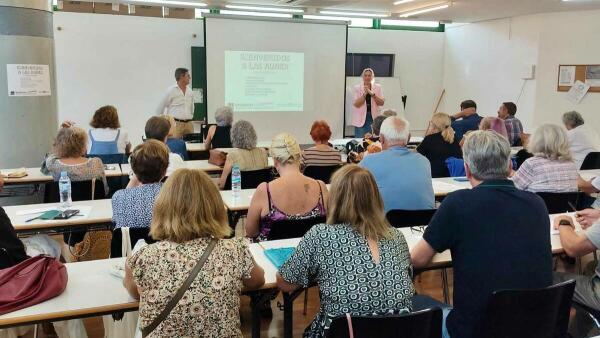 Las Aulas Universitarias de la Experiencia inician el curso en Benidorm con todas sus plazas ocupadas  