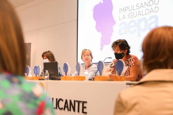 Red Juntas: 1800 profesionales de Alicante se unen para fomentar el liderazgo femenino 