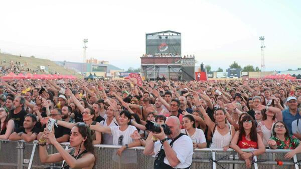 Benidorm da la bienvenida al Low 2024 con más de 20.000 personas en su primera jornada 