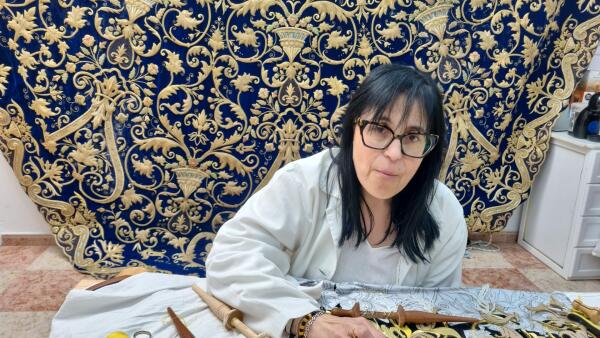 “Dolores Fernández: una artista del bordado en oro sevillano”