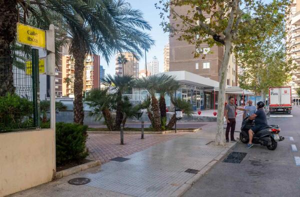 Benidorm renovará las infraestructuras de agua potable y alcantarillado en la calle Ibiza en el tramo entre Esperanto y Murcia