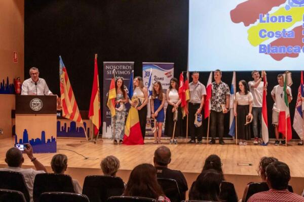 19 jóvenes de 17 países participan en Benidorm en la Lions Costa Blanca Camp 