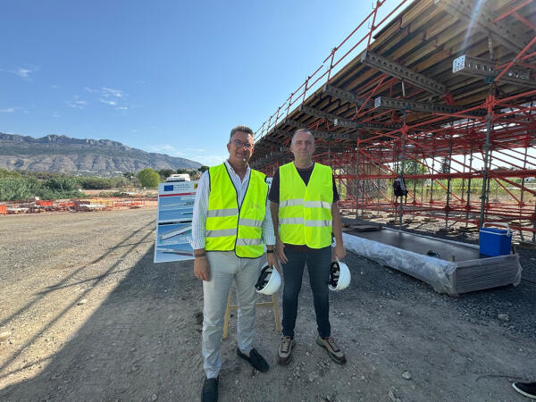 Alcalde y Conseller visitan las obras de modernización de la Línea 9 del TRAM a su paso por Altea