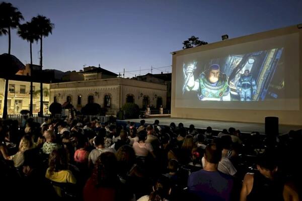 El Cine Familiar Estival 2023 arrancó en el hiperespacio con “Lightyear”