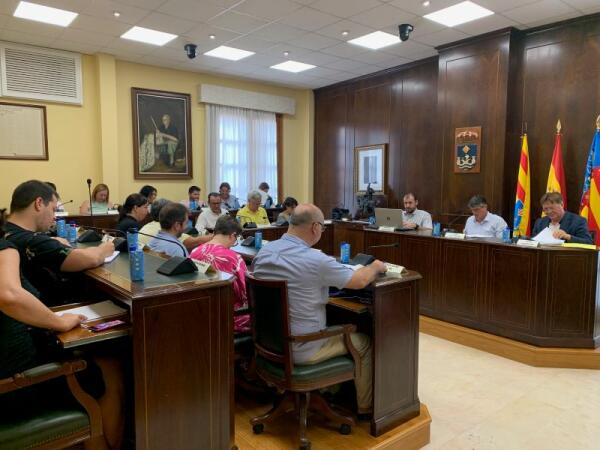 El Ayuntamiento aprueba una modificación presupuestaria incompleta que deja fuera proyectos que el anterior gobierno tenía previsto 