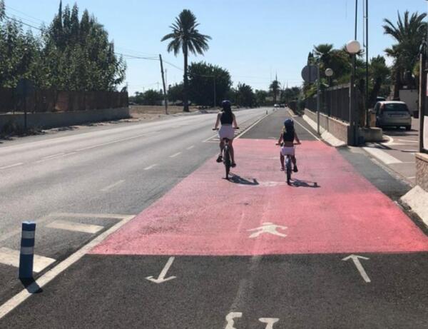 La Diputación de Alicante fomenta la movilidad peatonal ciclista en las carreteras de la provincia con 528.000 euros